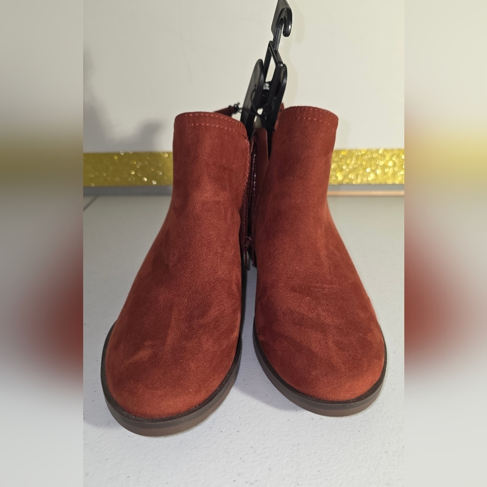 Time and Tru Women's Rust Ankle Booties - Picture 4 of 16